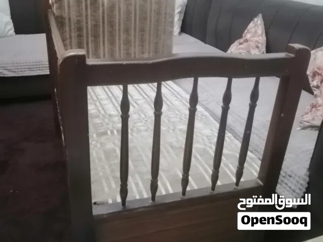 تخت بيبي مستعمل