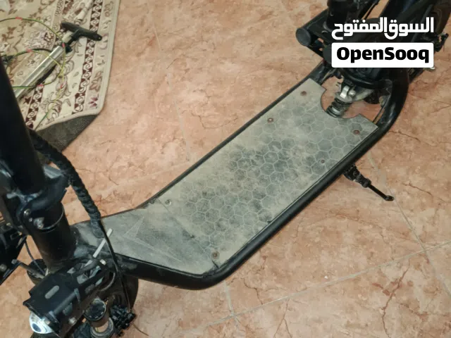 سكوتر الكهربائية السرعه القصوى 99