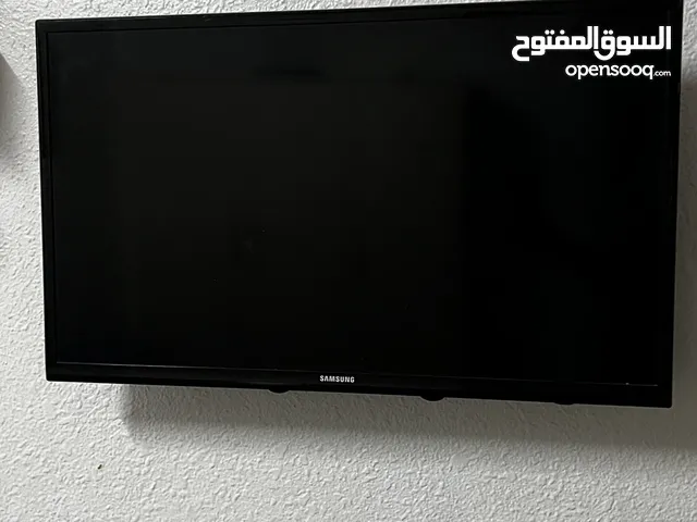 Samsung Other 32 inch TV in Al Riyadh