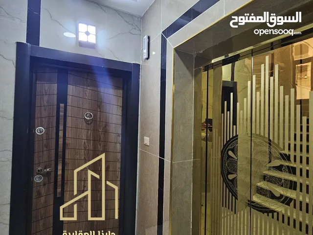 240m2 4 Bedrooms Apartments for Sale in Amman Al-Mansour
