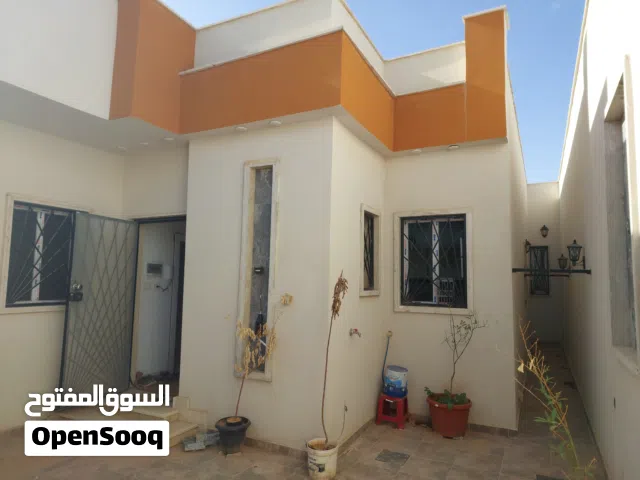 140 m2 4 Bedrooms Villa for Sale in Tripoli Ain Zara