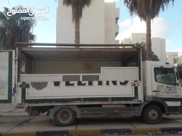 للبيع  او استبدال بارض ..مطعم وجبات خفيفه متكامل ومتحرك سياره شاحنه مرسيدس