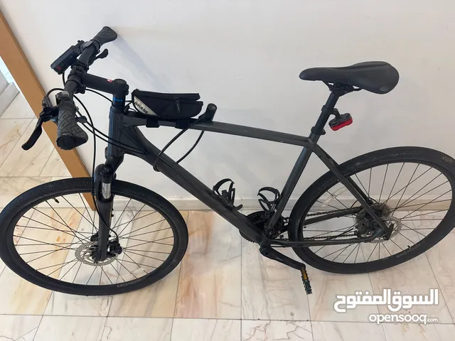 Trek Dual Sport 2 (Gen 4). Hybrid Bike (Excellent Condition) + Full Accessory Pack.