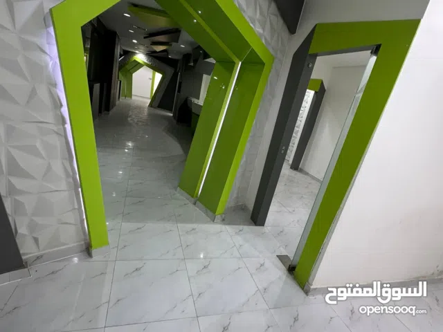 دور كامل مركز اسنان للايجار بالفروانية موقع مميز 2 شارع رئيسى مساحة 800 متر مجهز الايجار 6000 دينار