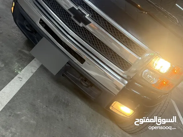 للبيع وانيت سلفرادو LT