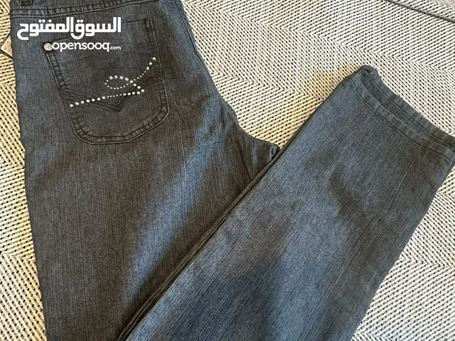 Ladies jeans/ pants size 42  One new 2 preloved in excellent condition all 3 for 120 qr