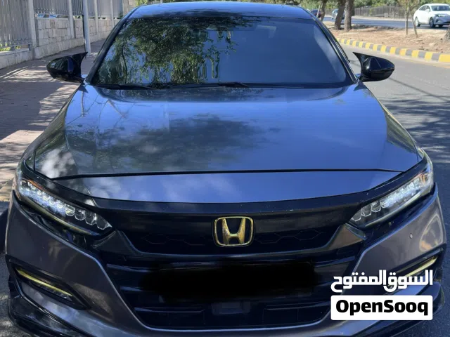 2019 هوندا اكورد Touring