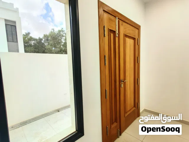 350 m2 4 Bedrooms Villa for Sale in Tripoli Al-Serraj