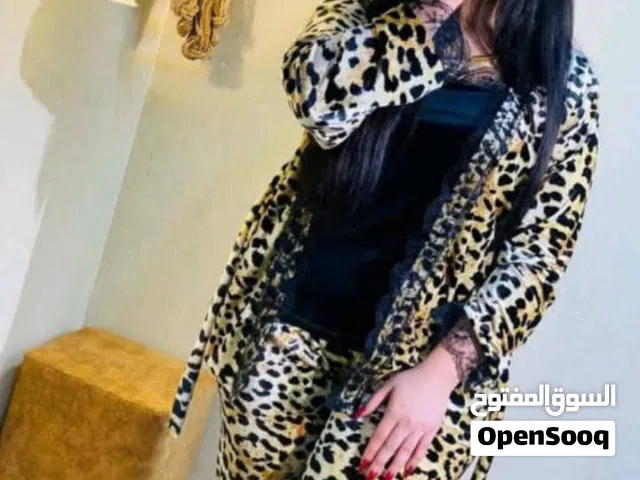 كوني دومآ متألقه أجمل الموديلات الشتائية توفر تراك ب4 قطع جلد النمر تراك جلد الن