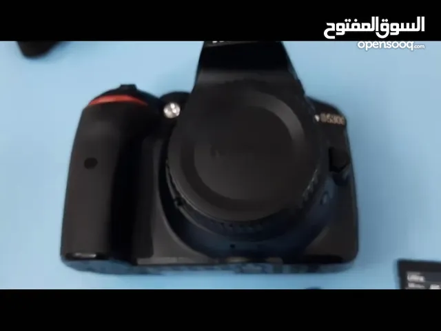كاميرا نيكون 5300D تصوير 24ميجا بكسل. كاميرا اخت الجديد مع عدسه 55mm مع كل توابعها وشنطه وبطارية وكا