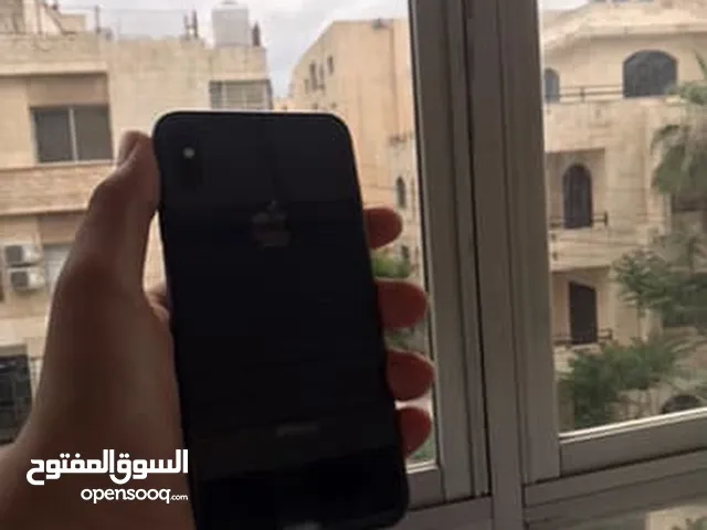 آيفون X S MAX بحالة الوكالة والفيس إيدي شغال بسعر مغري مكسورة الشاشة مابئثر