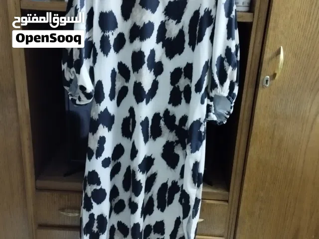 فستان شيفون طويل للبيع مستورد نقشة النمر يلبس إلى 70 كيلو