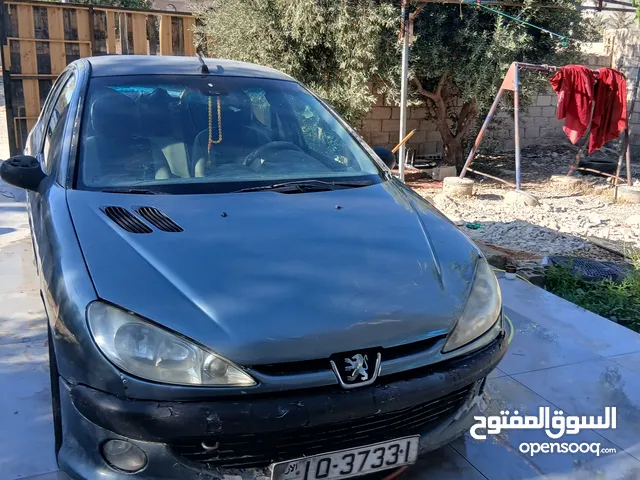 سياره بيجو موديل 2004 فحص خالي قص قلبان مرخصه لشهر 11 مطلوب فيها1300