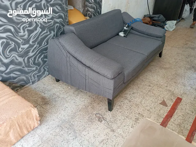 التنجيد و تصميم كراسي الجلوس و اعمال الديكور