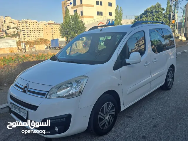 سيارة ستروين بيرلينجو موديل 2018