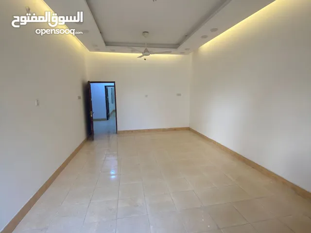 180m2 4 Bedrooms Villa for Rent in Basra Jaza'ir
