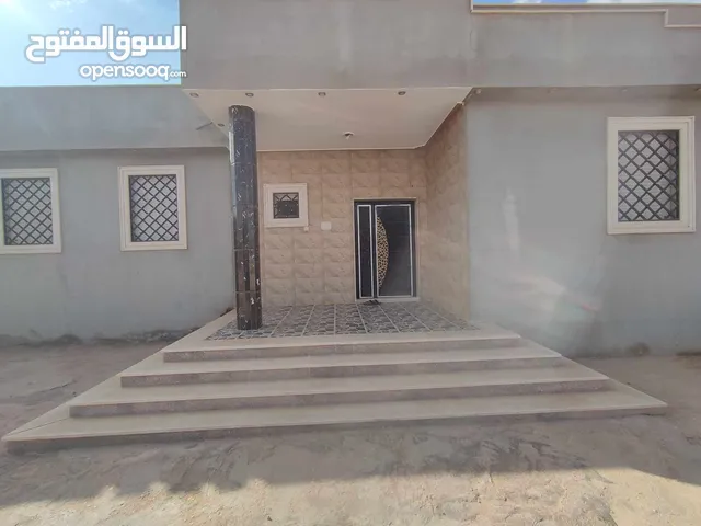 235 m2 4 Bedrooms Townhouse for Sale in Benghazi Jardinah