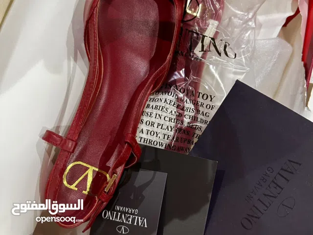 New ... 36 but also fit to 37 sale asap soon ..