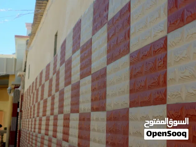 منزل شعبي للبيع من قسمين (منزليين) يمكنك السكن او تأجيره . فرصة