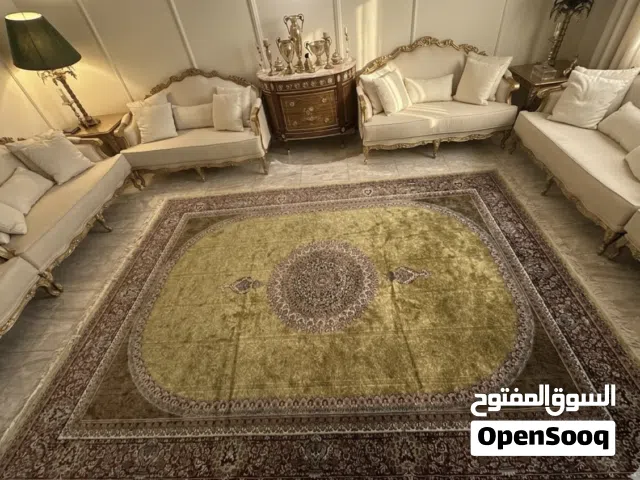 سجاد ذهبي للبيع