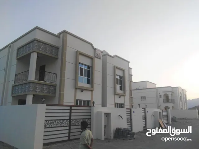 369 m2 5 Bedrooms Villa for Sale in Muscat Amerat