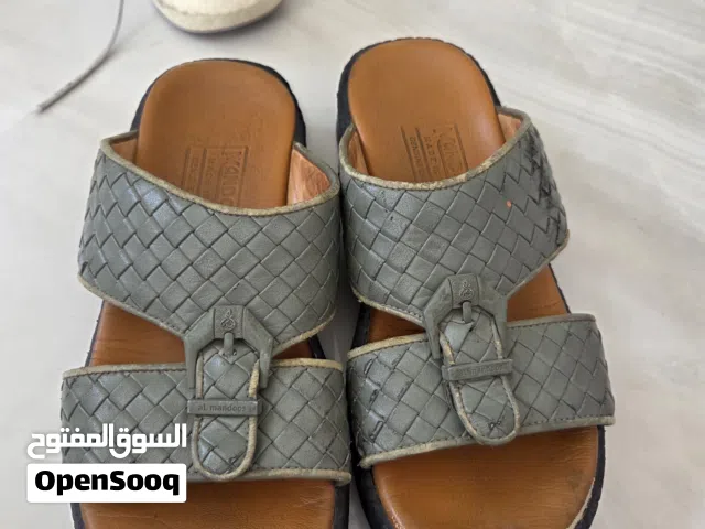 نعال المندوس