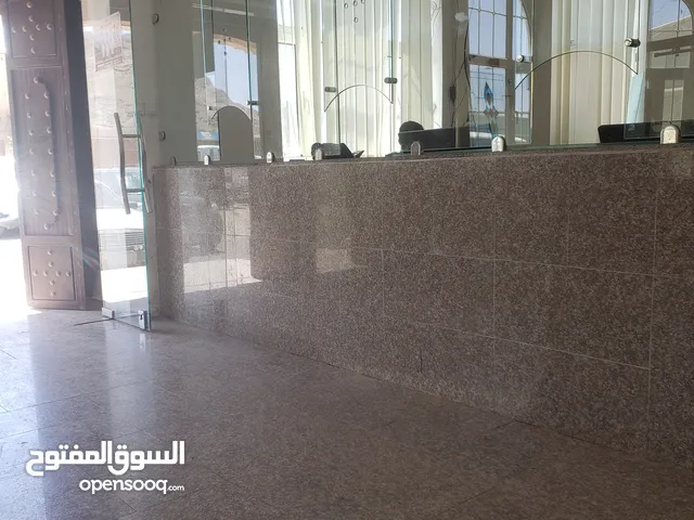 دواليب ابواب زجاج وجهات
