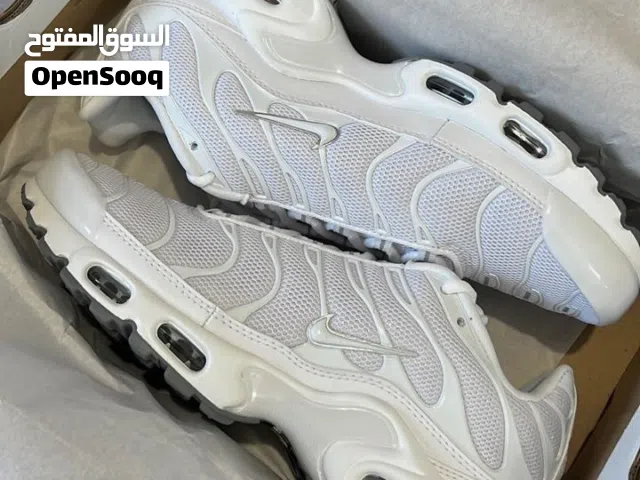 حذا انيق وبكواليتي وجوده عاليه حذاء airmax tn