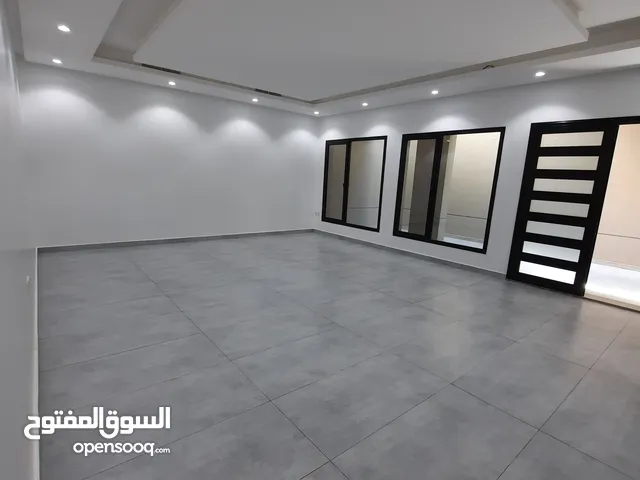 حوش ساقط5غرف مدخل خاص مع حوش وديوانيه تشطيب راقى جدااا وموقع مميز لاصحاب التميز والفخامة