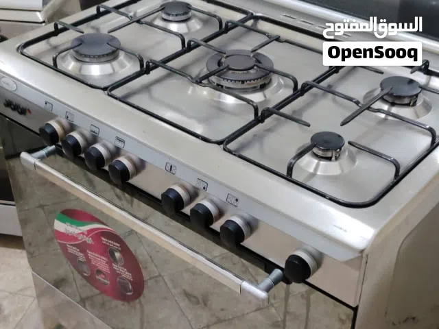 نبيع طباخ موديل حديث جليم جاز ايطالي اشعال ذاتي كامل ليت اضاءه في الفرن مقاس 60 × 60 معا التوصيل