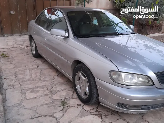 Opel Omega 2001 in Zarqa