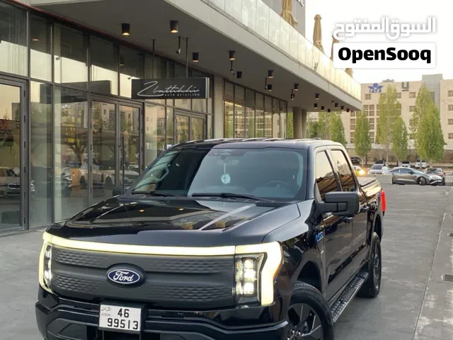 2024 Ford F-150 Lightning Lariat