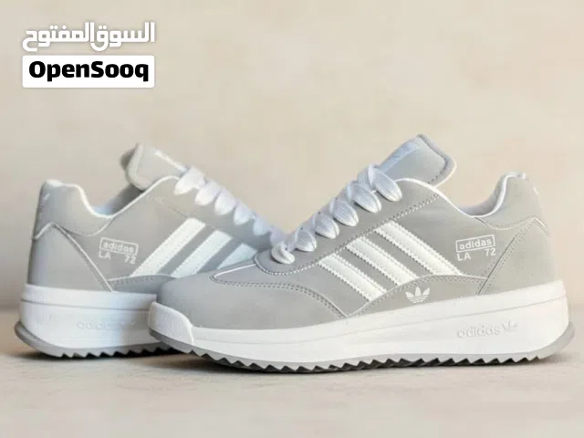 كوتشي اديداس رصاصي كود H414