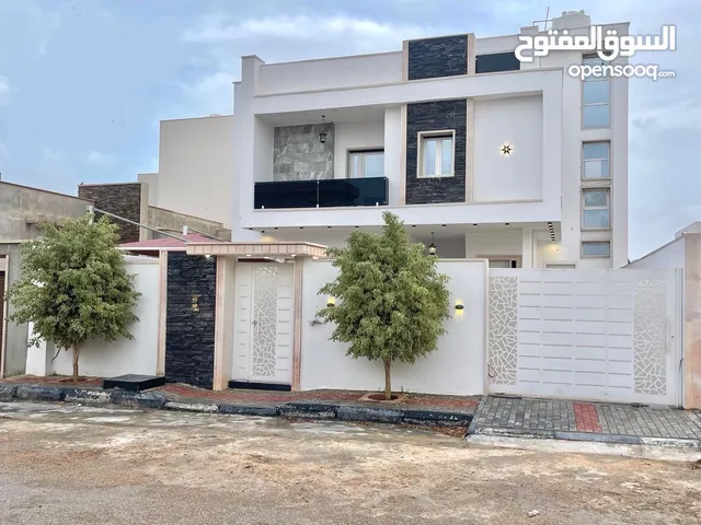 400 m2 3 Bedrooms Villa for Sale in Tripoli Al-Serraj