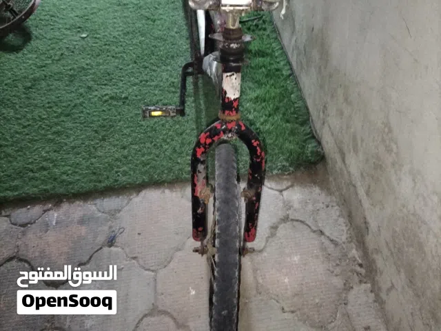 سيارة مستعملة للبيع بحالة جيدة مع جميع الأوراق الرسمية