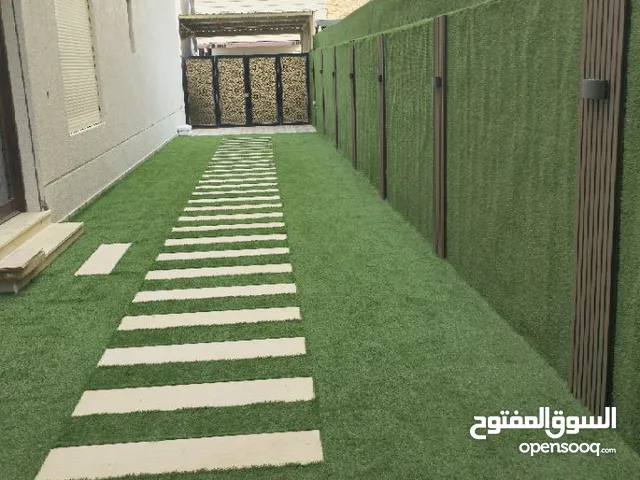 ابواب وشبابيك وثيل صناعي وطبيعي وديكورات بديل الخشب والإضاءة ما يخص حديقتك موجود عندنا باقل الاسعار