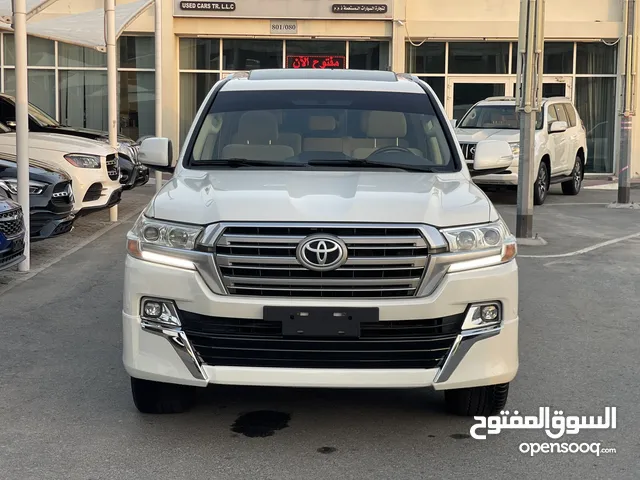 تويوتا لاند كروزر GXRموديل 2016 فتحه مخمل
