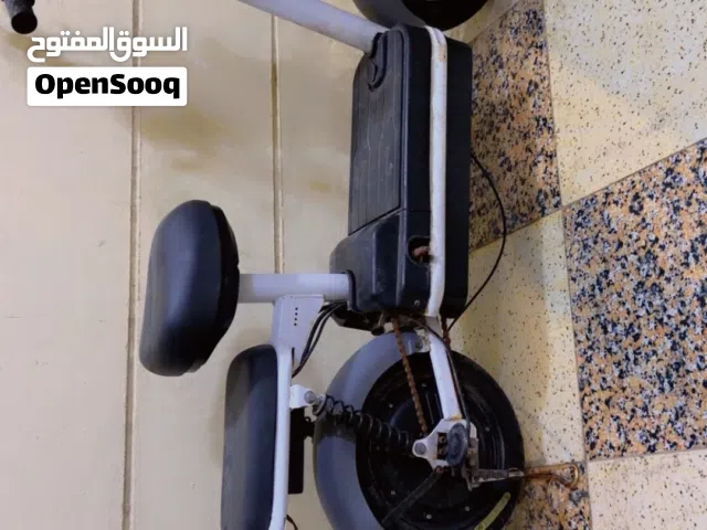 دراجة هوائية شحن اربع بطاريات سعر جداً مناسب حجم صغيره