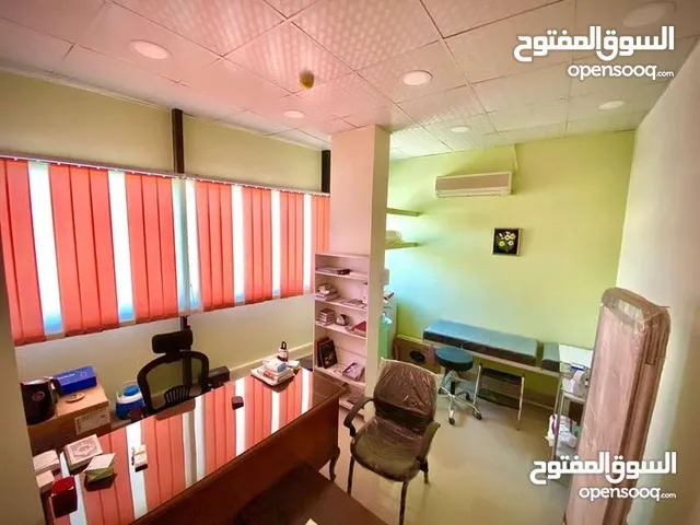 من المالك مباشرة مقر اداري للايجار التجمع الخامس خلف المحكمة عيادة او مكتب غرفتين