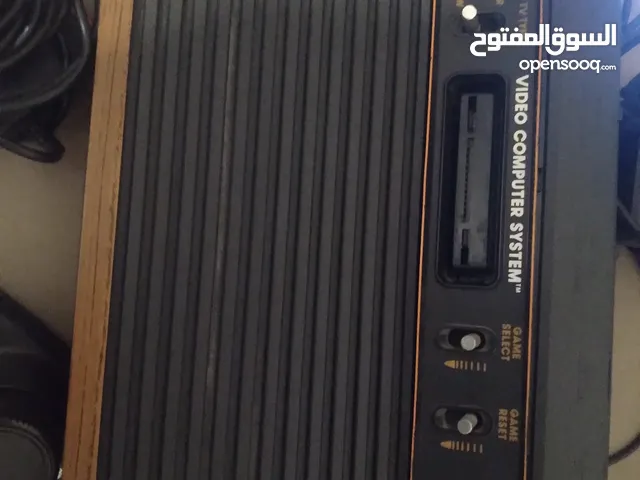 جهاز atari 2600 جهاز وكاله ما بفرق على الجديد معاه 3 ايدين وجميع ملاحقات التشغيل كامله