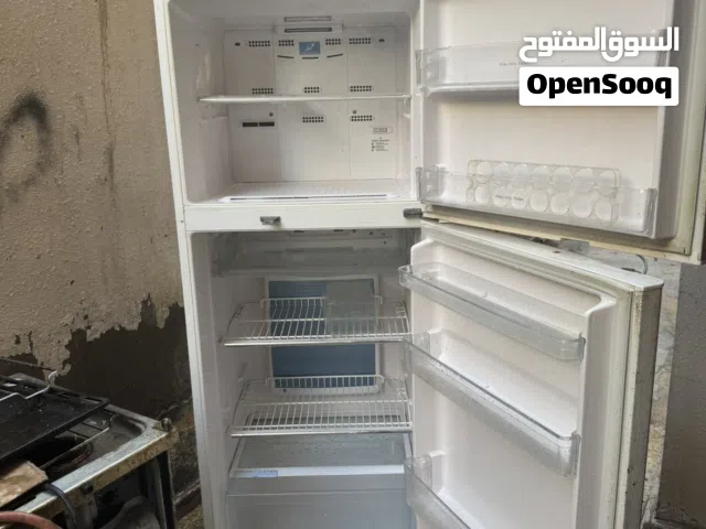 الثلاجة للبيع