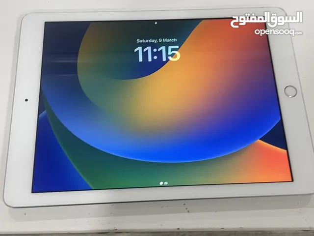 Apple iPad 128 GB in Sharjah