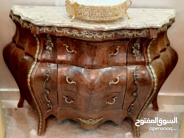 بايوه خشب زان ثقيل مصري دمياطي حجم كبير فخم جدا مطعم بالنحاس مع رخامة جوارير طول متر و 25 بعمق 40