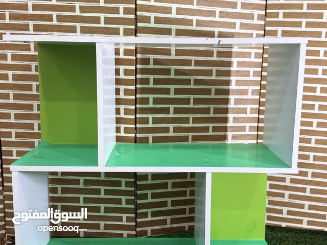 طاولة برفوف مفتوحة