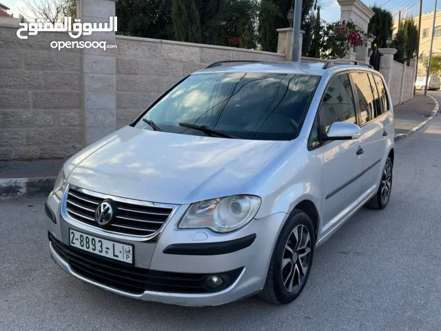 Used Volkswagen Touran in Hebron