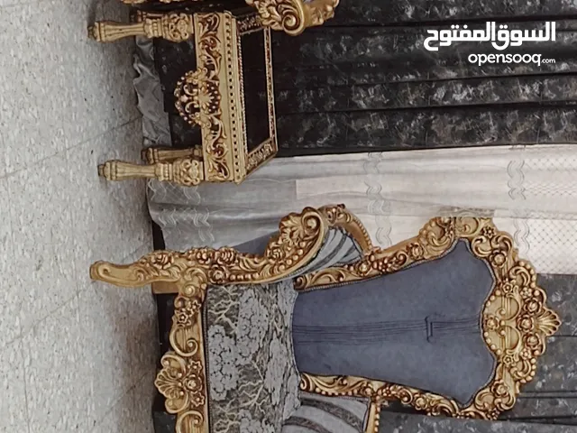 تخم ملكي للبيع رصاصي والتاج ذهبي اللون كلش نظيف