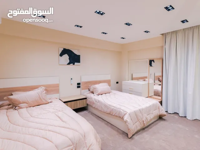 شقه ملكيه للإجار اليومي او الشهري موقع مميز بالدقي