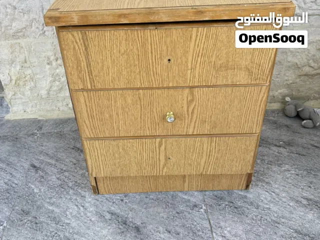 تخت خشب وتخت وحديد