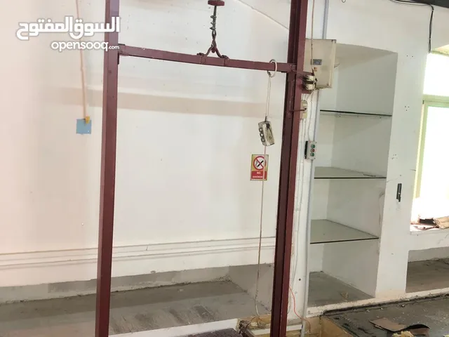 ونش كهربائي حمولة 800 كغ بحالة ممتازة للبيع