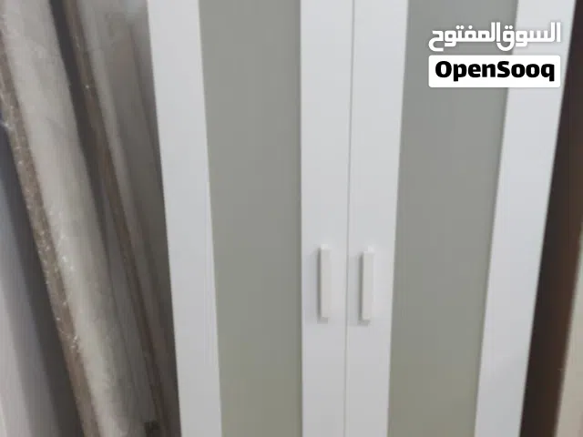 wardrobe clean in good condition دولاب نظيف بحالة ممتازة  للبيع
